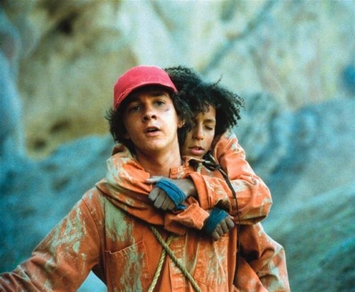 artirl:“No one cares about Hector Zeroni.”“I do.”Holes,...