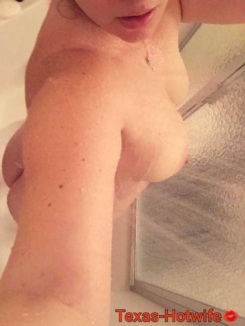 texas-hotwife:Happy Hump Day! 