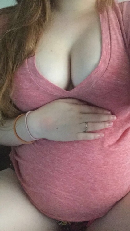 pregnant-whoresxxx:Pregnancy is a chance to be extreme! I want...