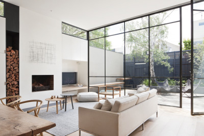 A simple open plan kitchen and living area with an adjoining courtyard, Melbourne, Australia [OS] [3000×2000]