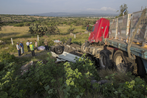 fuerte accidente en la autopista México-Querétaro, provocada por...