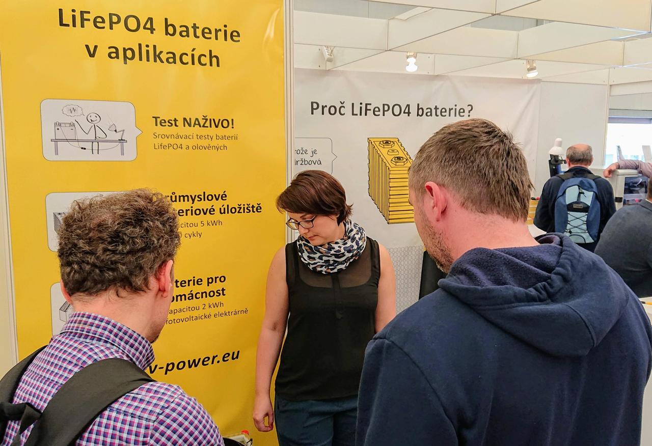Promoting the Winston Battery cells at ForArch 2018