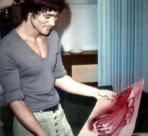 severelyfuturisticharmony:Bruce Lee photographed by persons...