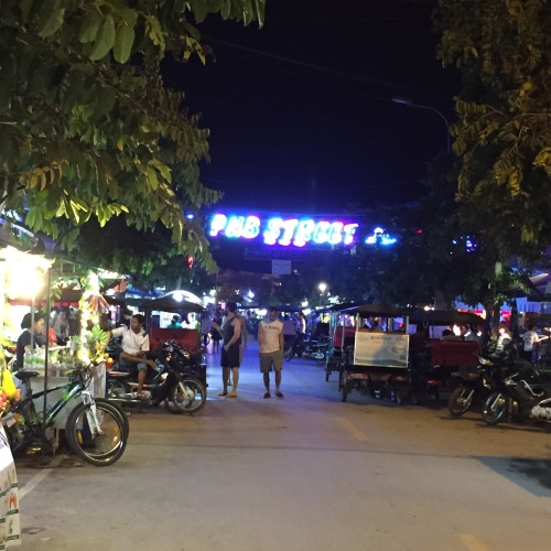 9th Oct 2015We arrived at Siem reap at4pm.It took 6hours by...