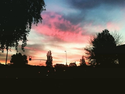 #sky #cloud #nature #sunrise #afterglow #redskyatmorning...