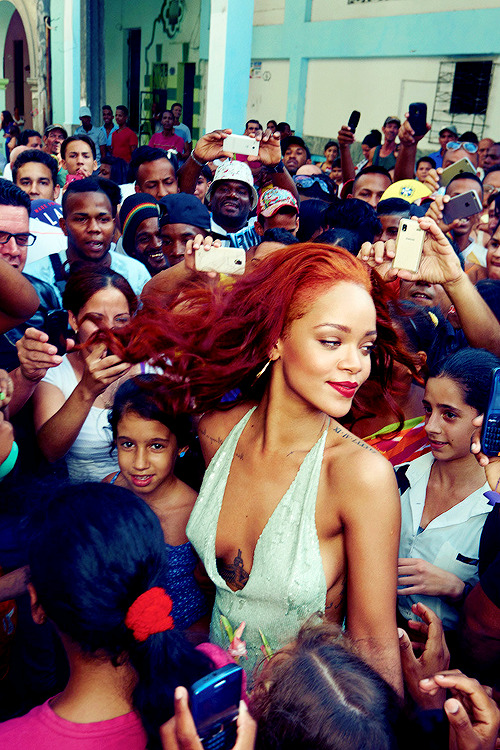 parisjustparis:Rihanna for Vanity Fair Magazine.