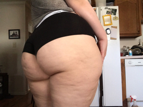 sumdumguy13:G00d lawdAss so thick