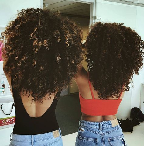 naturalhairqueens:curly friends