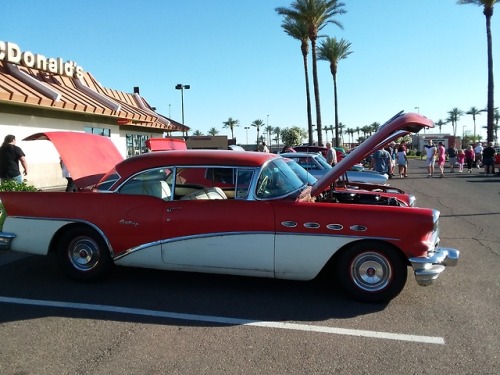 justneedsalittlework:Beautiful ‘55 - ‘57 Buick Century spotted...