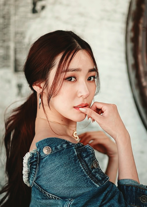 tipannies:Tiffany Young x Tmrw Magazine Volume #26