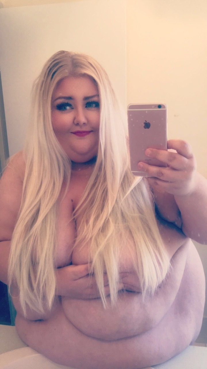 SS)BBW — katiedeluxebbw: Can you guess which fat mermaid...