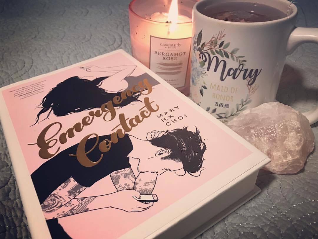 I am living a very specific vibe tonight. 🎀 . Listen, I may have only read this book for the first time seven months ago, but it has haunted me since then, that’s how lovely it is, so it’s time to dive back in. Pairing it with a bergamot rose candle,...