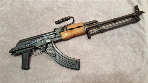 gunrunnerhell:AES-10BRomanian RPK in a rather interesting...