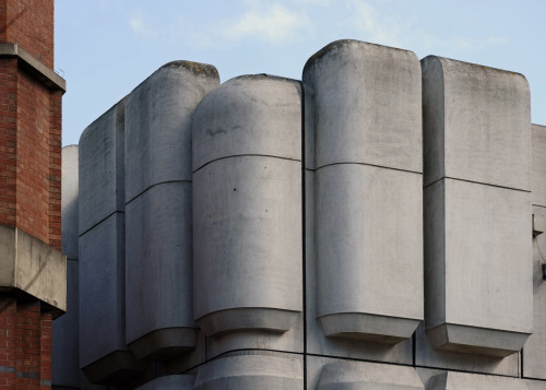 scavengedluxury:Former British Gas showroom. Birmingham, May...