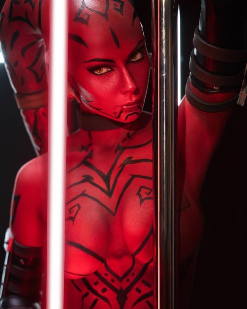 chickcosplay:Jannet Vinogradova as Darth Talon (Star Wars)... - Bonjour Mesdames