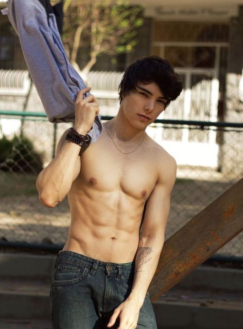 athletic boy | Tumblr