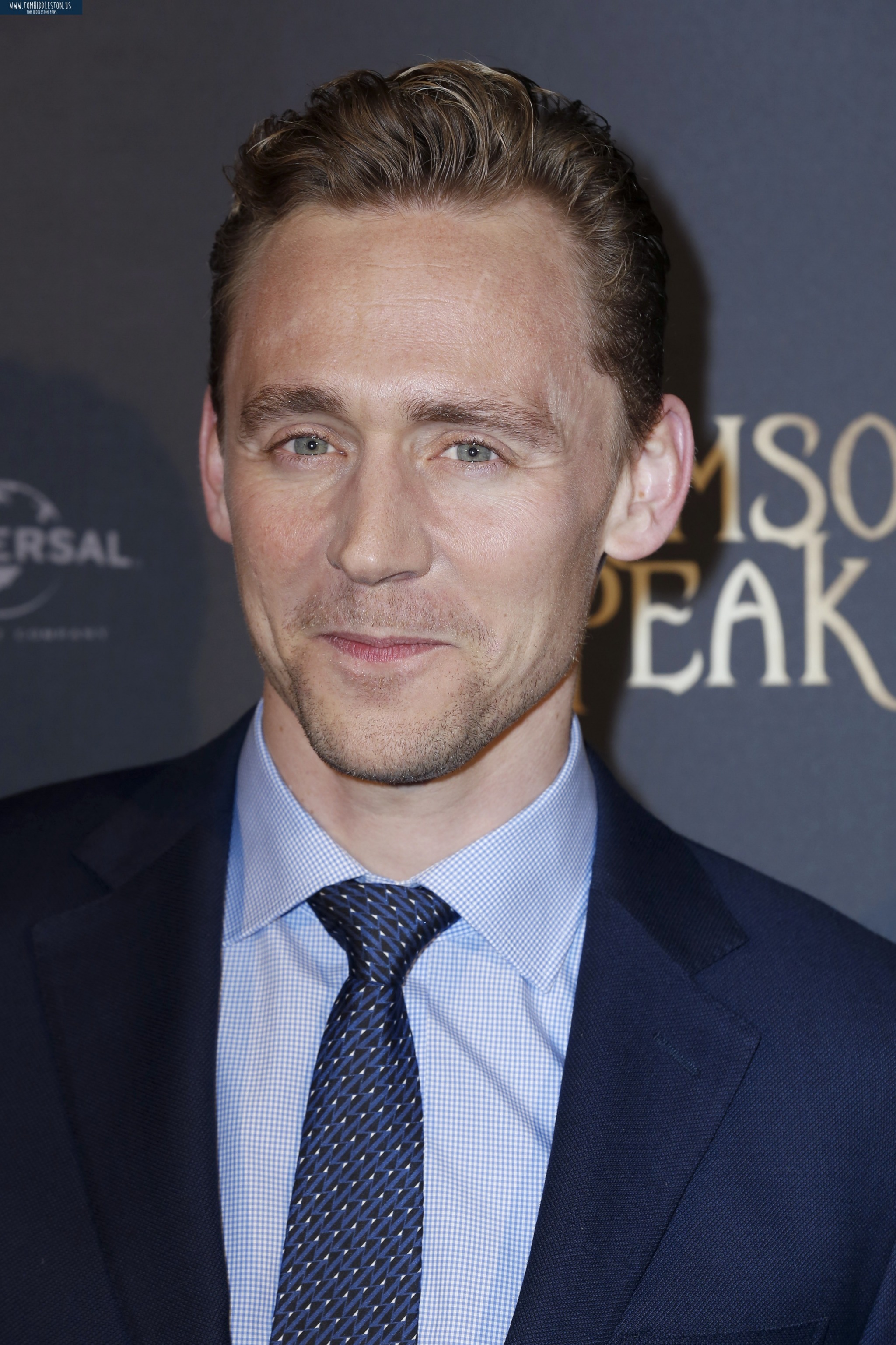 Tom Hiddleston arriving at the 'Crimson Peak'... - Hiddles