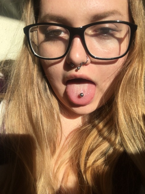 badasscannabitch:peachterps:sun made me look glowy ✨Somebody...