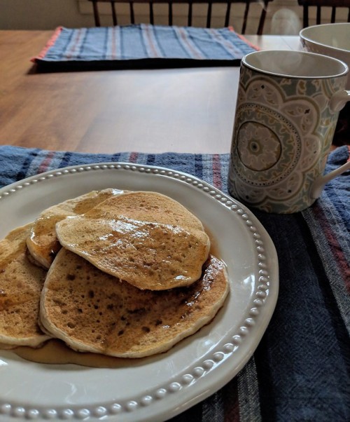 growinglikeweeds:Weekends are for delicious banana oat...