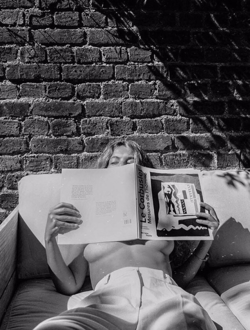 augustnoire: @augustnoire
femme. || eléonore by laurie-lou