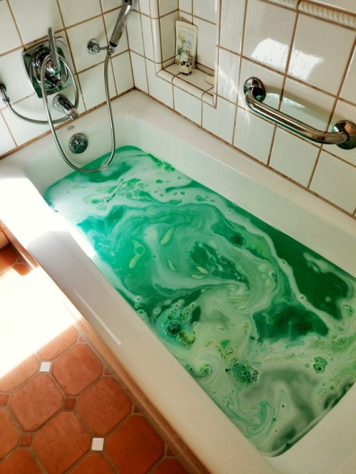 fremlin:i tried a bathbomb and my life is changed