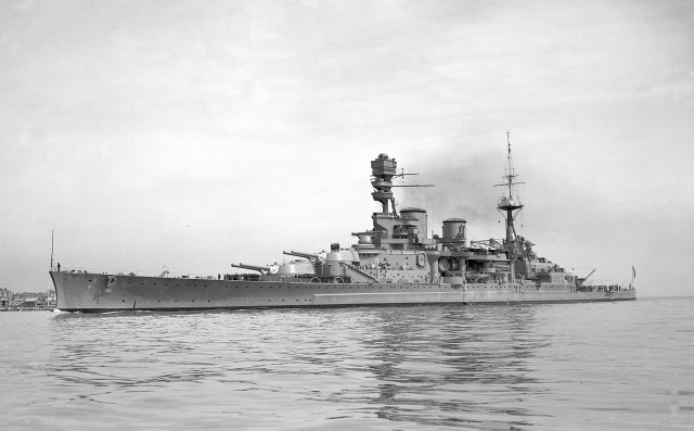 The Renown-class battlecruiser HMS Repulse in... - History Shall Be Kind