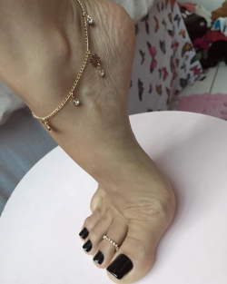 @0lovefeet0