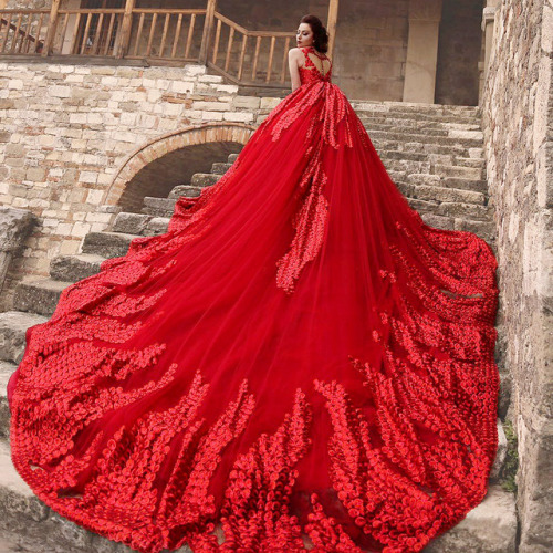 red fantasy gown | Tumblr