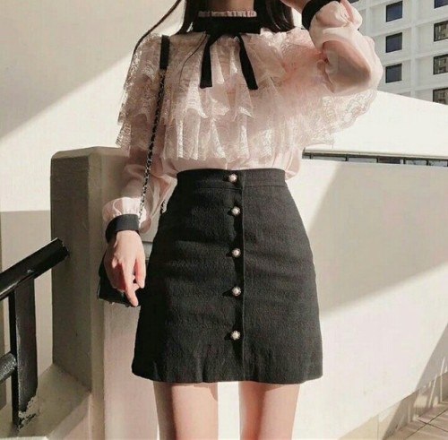 Featured image of post Aesthetic Korean Outfits Skirt - Itgirl shop | black aesthetic high waist side slit midi skirt #skirt #black #midi #sideslit #ulzzang #southkorean #koreanfashion #kfashion #cuteclothes.