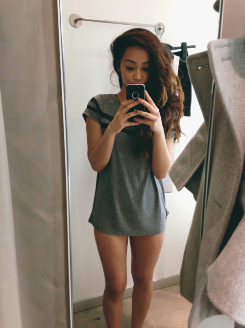 loveknows-hang:dressing rooms are perfect for selfies.. couldn’t...