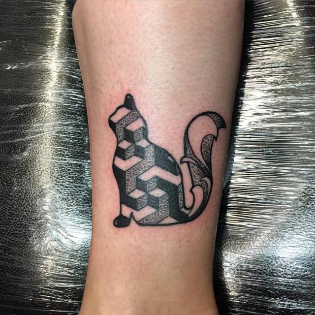 Another dotwork cat from this morning. #tattoo...