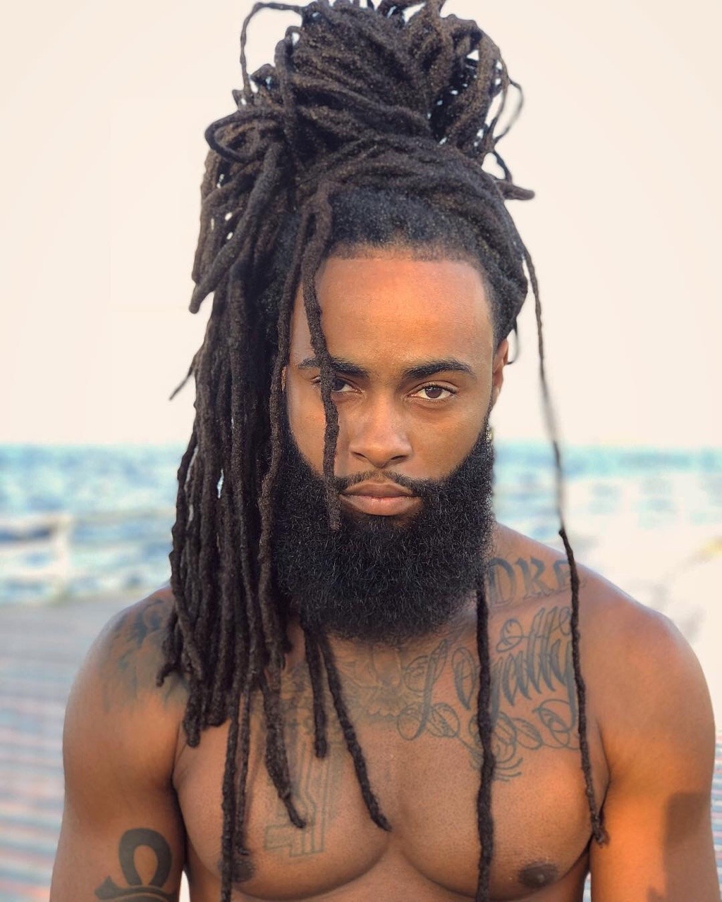 Naked men with dreadlocks - Porno photo