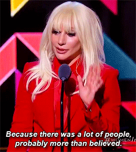 tumblr_nzl8xlqqLO1r3fv6wo3_400.gif