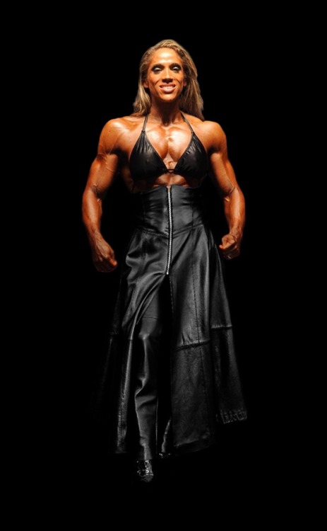 Domina sport muscle freckles