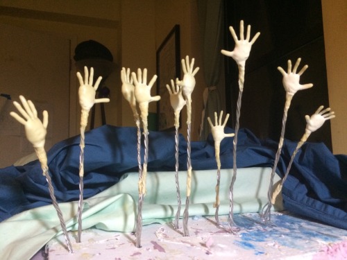 doctorpuppet:Unintentional hand mines whilst making puppet...