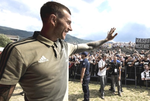 ildirigente:Juventus players before the game in Villar Perosa...