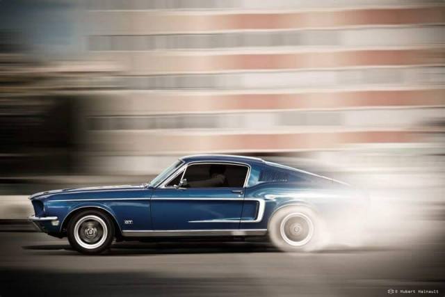 Ford mustang machine