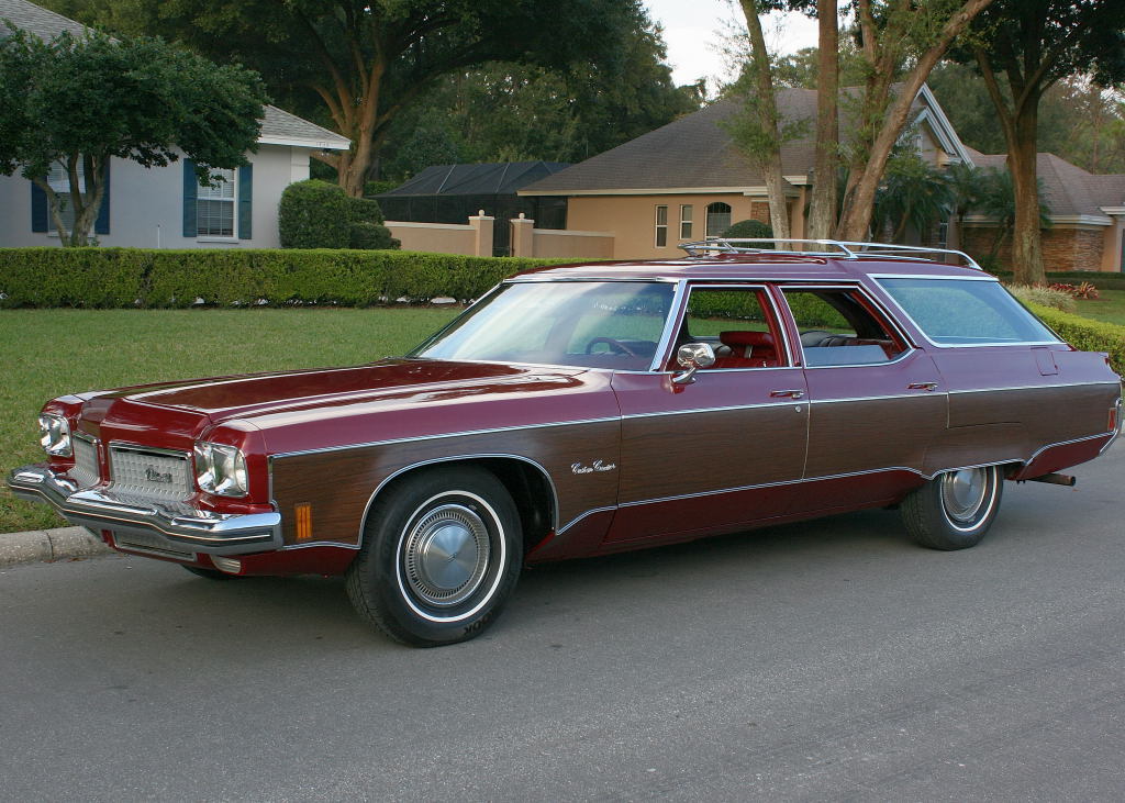 All American Сlassic Сars • 1973 Oldsmobile Custom Cruiser 4-Door ...