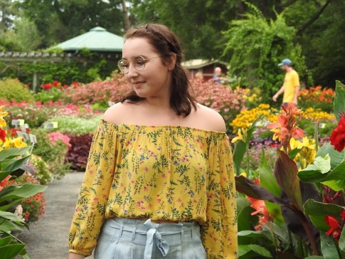 lattenymph:Among the flowers in Montreal Botanical Gardens 