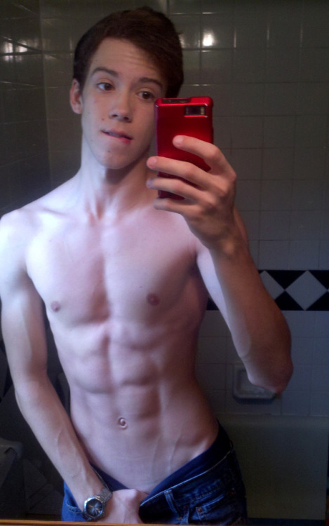 amateur-gay-selfies:Meet local men for sex TONIGHTAdd me on...