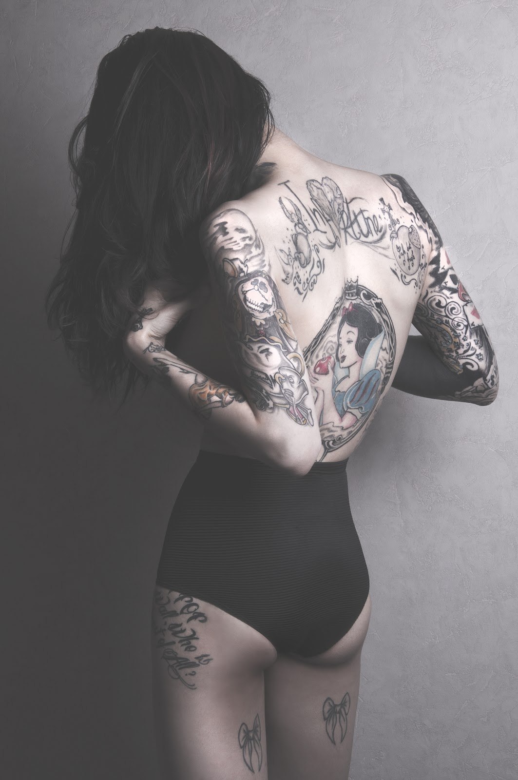 Татуировки для девушек сзади