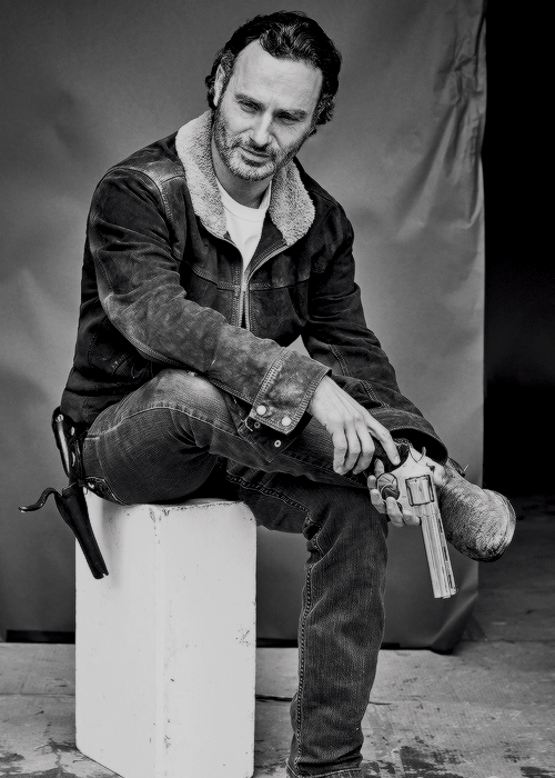 The Walking Dead — Andrew Lincoln As Rick Grimes Photographed For Tv 3717