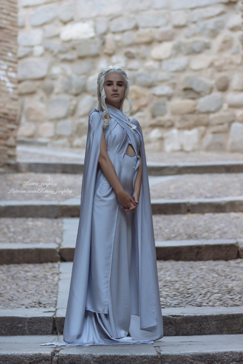 cosplay-galaxy:Daenerys Targaryen by Kanra_cosplay. I’m so...