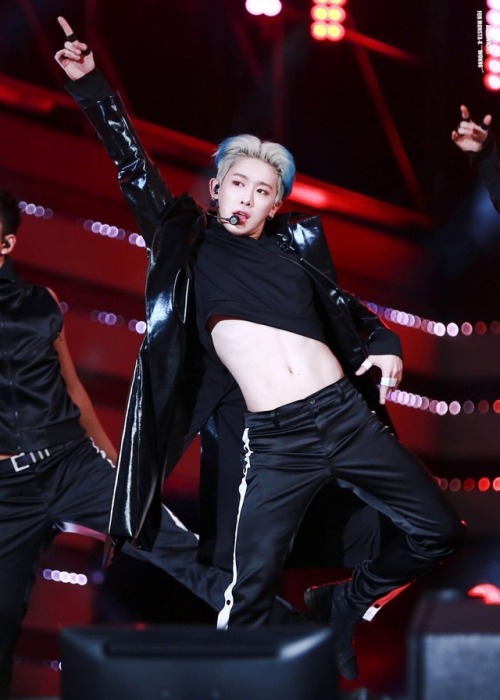 wonho crop top | Tumblr