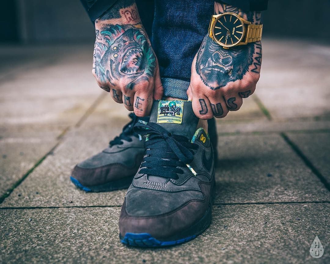 sweetsoles: “Vans Old Skool Black (by carlkho_) ” | Sneakers sweetsoles: “Vans Old Skool Black (by carlkho_) ” | Sneakers