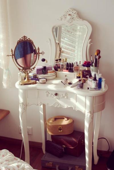 Vintage Vanity Tumblr