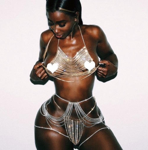 justcallhermo:•Bria Myles•