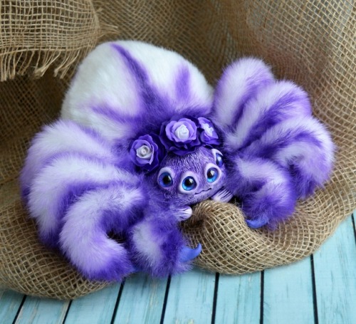 sosuperawesome:Fluffy SpidersAlvamade Toys on EtsySee our...