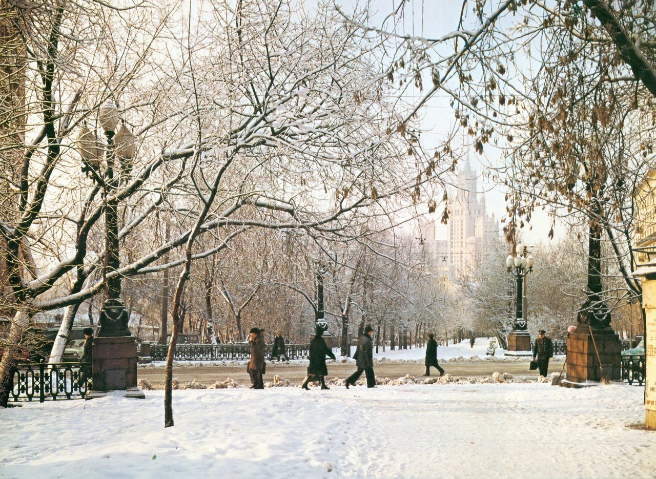 Winter in Moscow (1981)