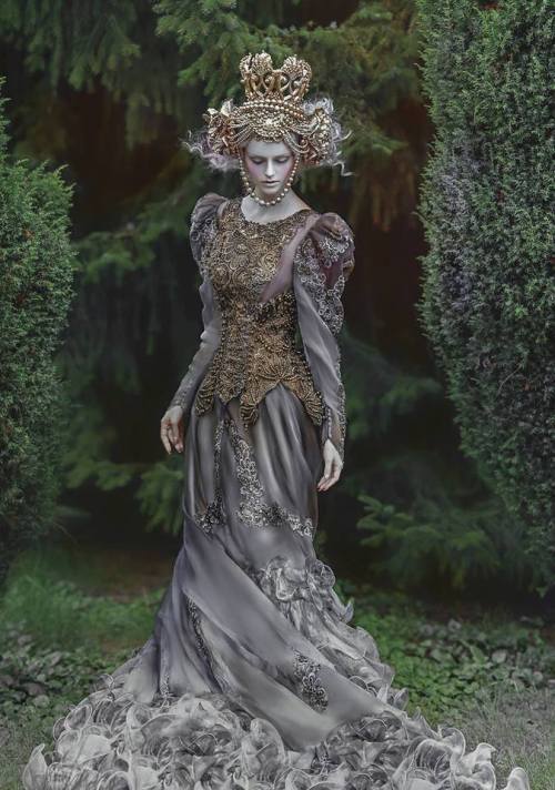 art photography fine photography fantasy fashion medieval Agnieszka Lorek